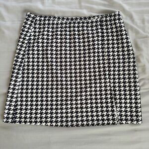 SHEIN Black and White Mini Pencil Skirt with Slit